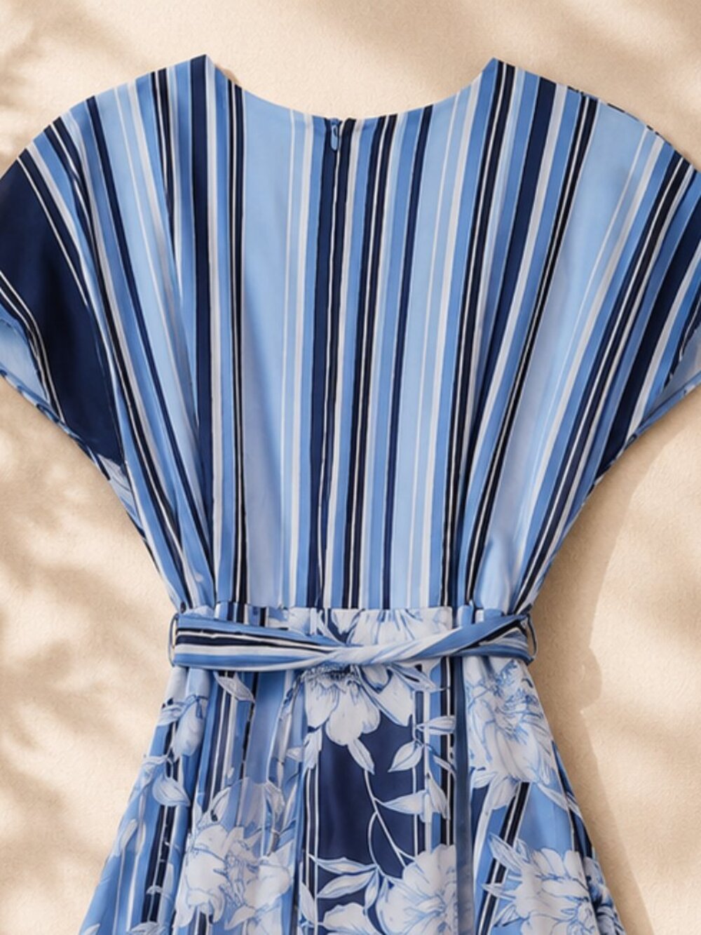 Sandra Darren Blue Floral Wrap Midi Dress Size L Elegant Wedding Guest - Picture 6 of 6